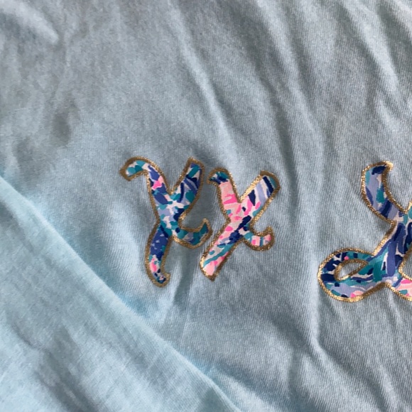 EUC Lilly Pulitzer T-Shirt - Picture 3 of 5